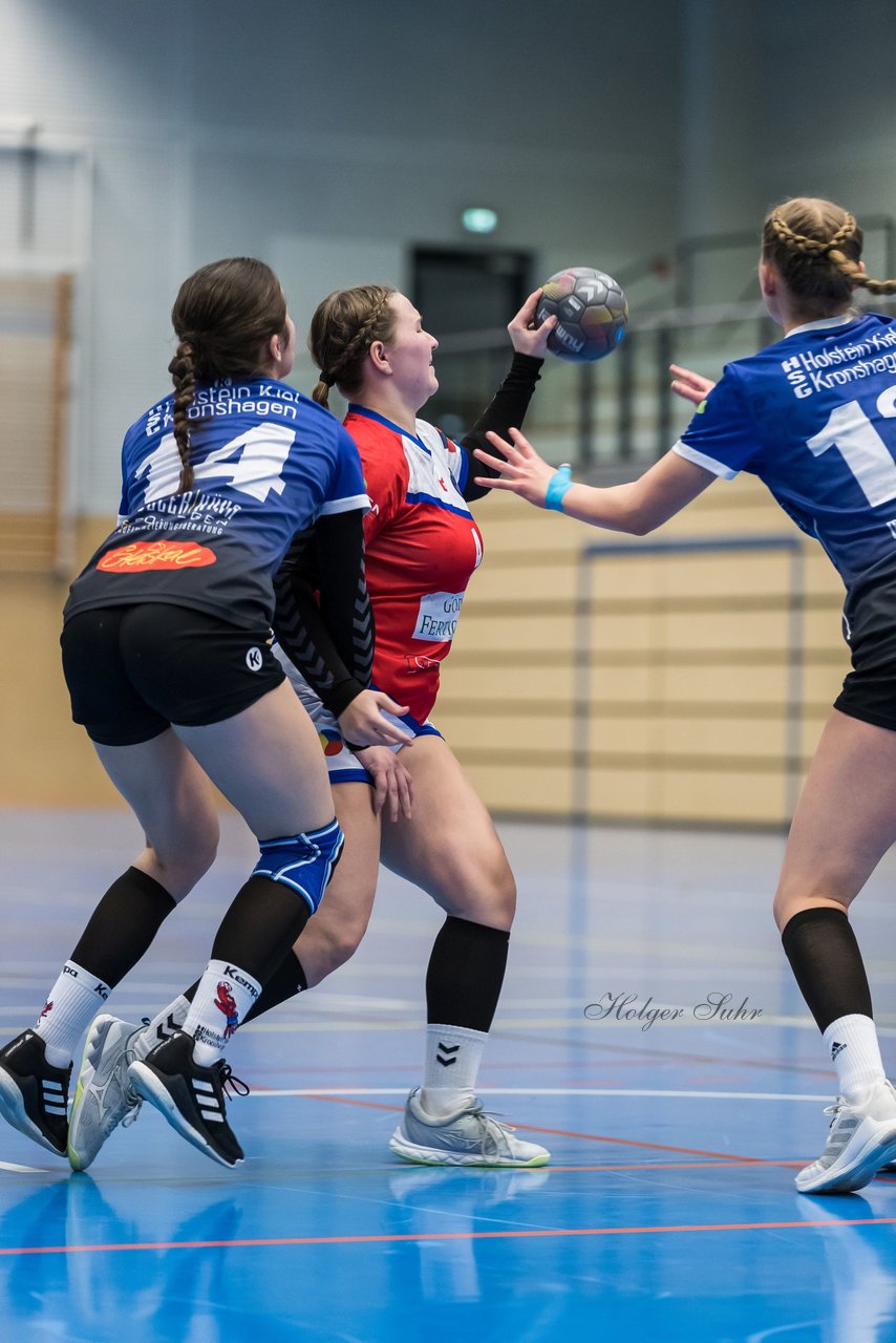 Bild 51 - wAJ HC Quickborn - HSG Kiel/Kronshagen : Ergebnis: 20:17